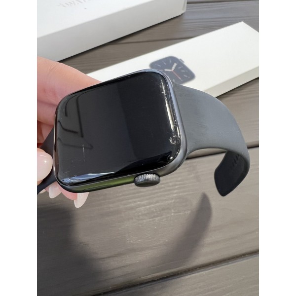 Apple Watch Series 6 44mm Space Gray