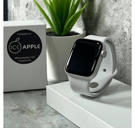 Apple Watch SE (2-го поколения) 40mm Silver