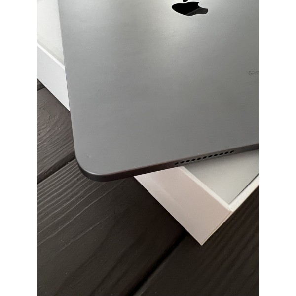 Apple iPad Pro 12,9 (5-го поколения) 128gb WiFi Space Gray