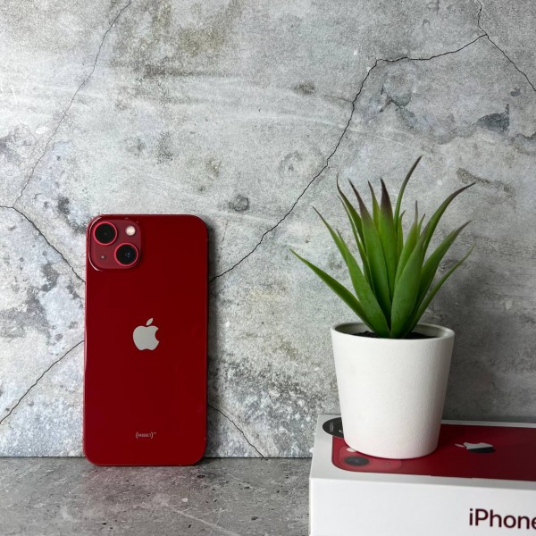 Apple iPhone 13 256gb Red