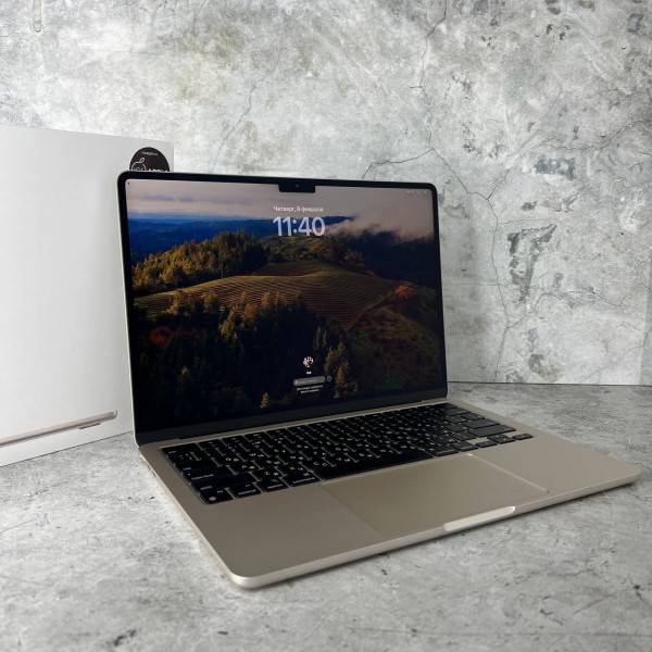 Apple MacBook Air 13" (2022) M2/8Gb/256Gb Starlight