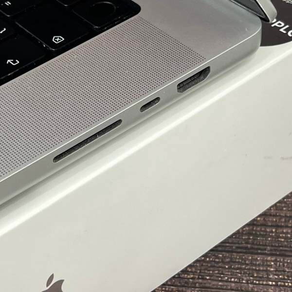 Apple MacBook Pro 16" (2021) M1Pro/16Gb/512Gb Silver