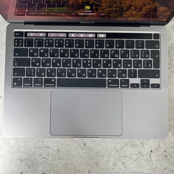 Apple MacBook Pro 13" (2022) M2/8Gb/256Gb Space Gray