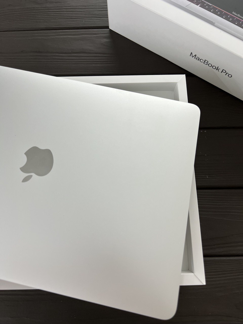 Apple MacBook Pro (2020) M1 256gb Silver в Тюмени