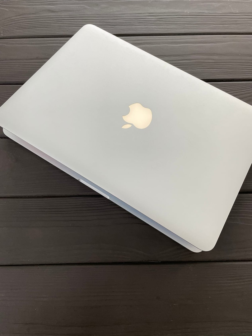 Apple MacBook Pro 13" (2020) i5 512Gb Touch Bar Space Gray в Тюмени